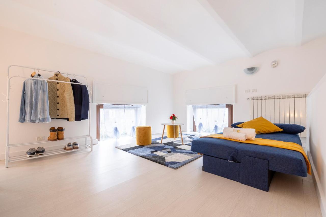 10' Da Malpensa & 1' Dalla Stazione TreniShuttle Apartamento Somma Lombardo Exterior foto